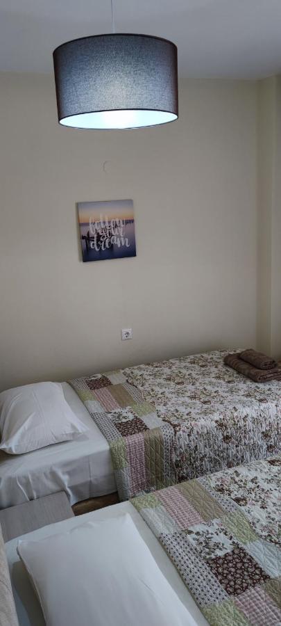 Kronos Olympiakí Aktí Dış mekan fotoğraf