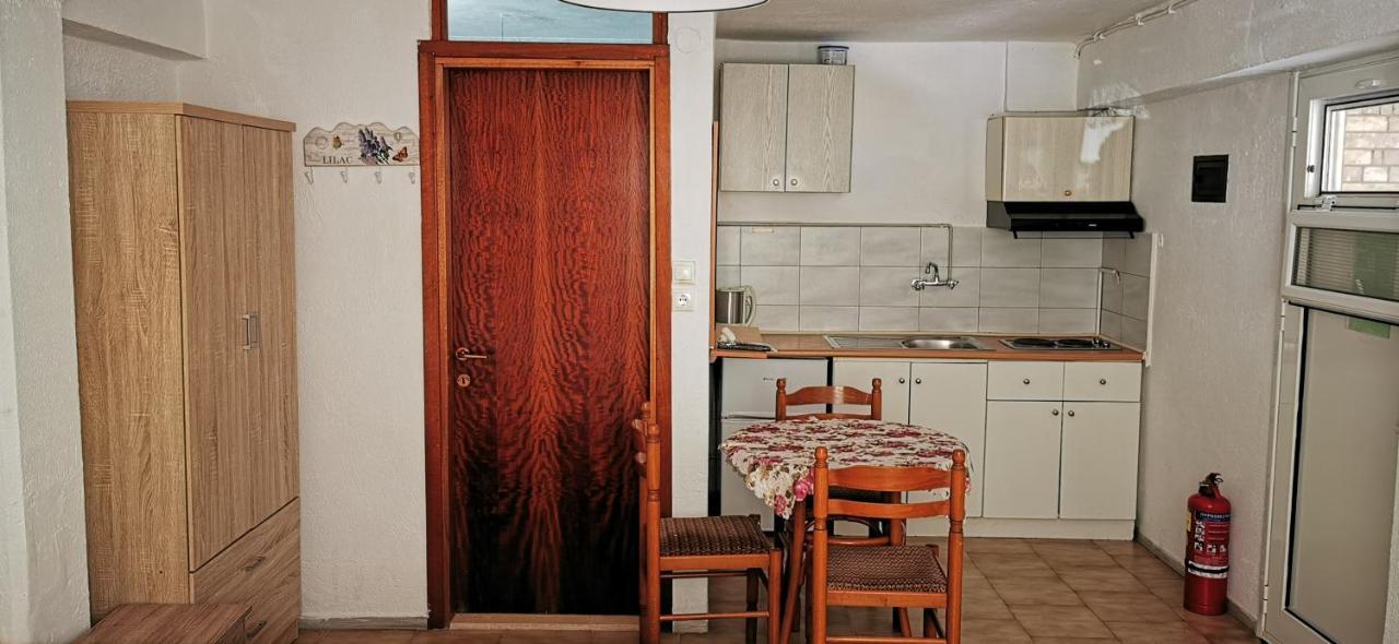 Kronos Olympiakí Aktí Dış mekan fotoğraf