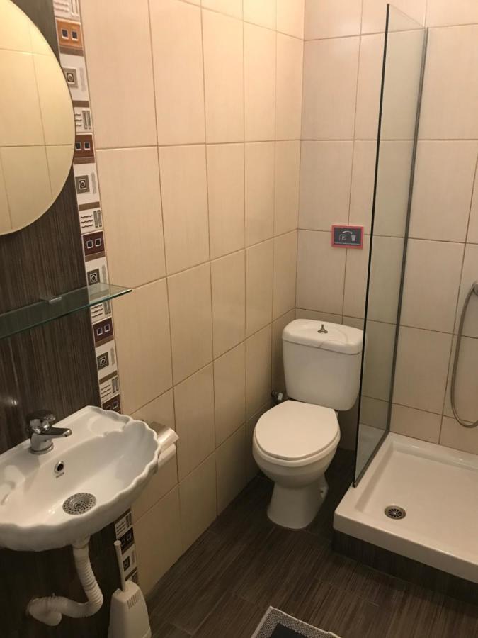 Kronos Olympiakí Aktí Dış mekan fotoğraf